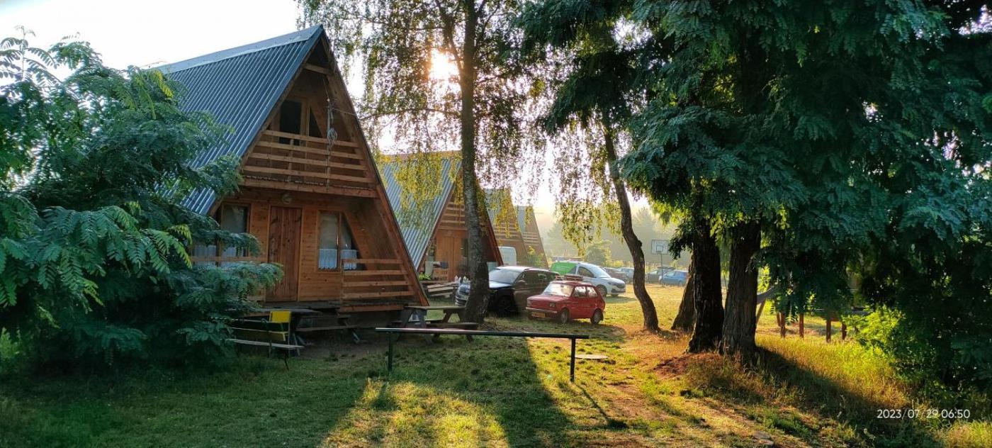 Domki Nad Jeziorem I Pod Lasem Villa Zdbice Exterior foto