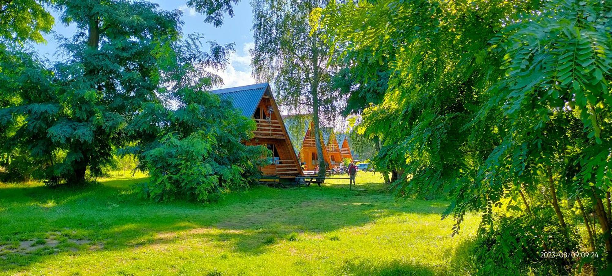 Domki Nad Jeziorem I Pod Lasem Villa Zdbice Exterior foto