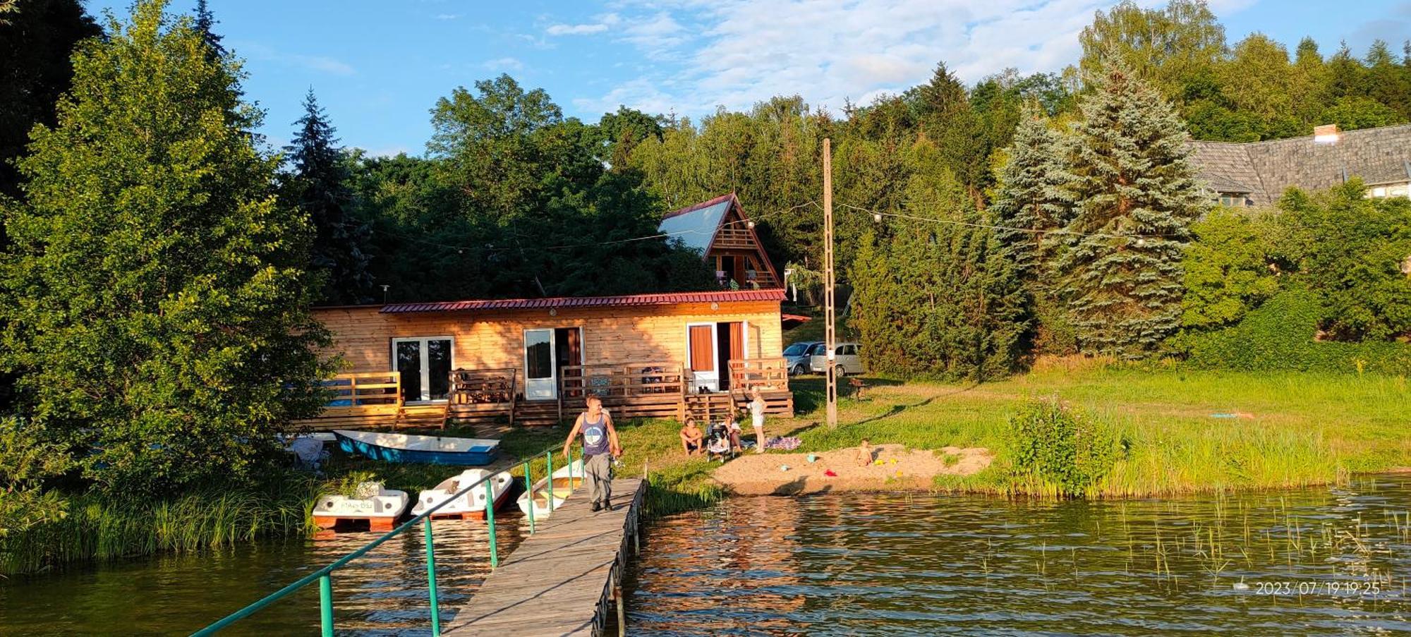 Domki Nad Jeziorem I Pod Lasem Villa Zdbice Exterior foto